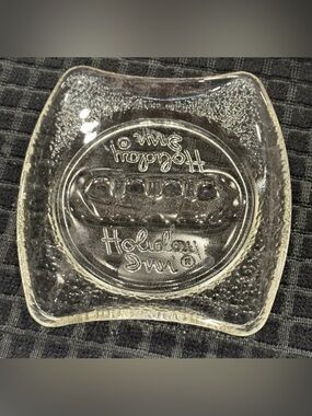 Vintage HOLIDAY INN Ashtray Hotel Advertising Embossed Letters Pebble Sides 70's